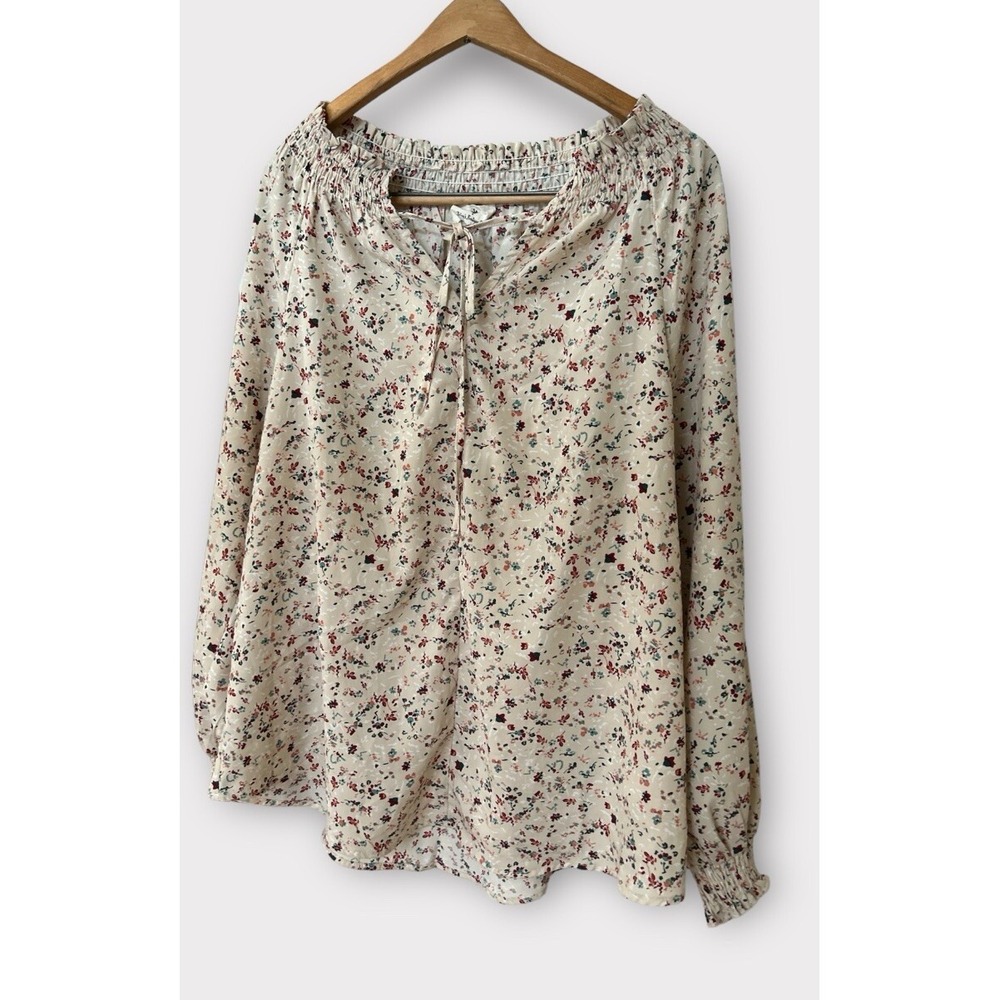 Betsey's Boutique Shop Floral  Tunic Top Cinched Neck And  Trim Size Small - Picture 2 of 8